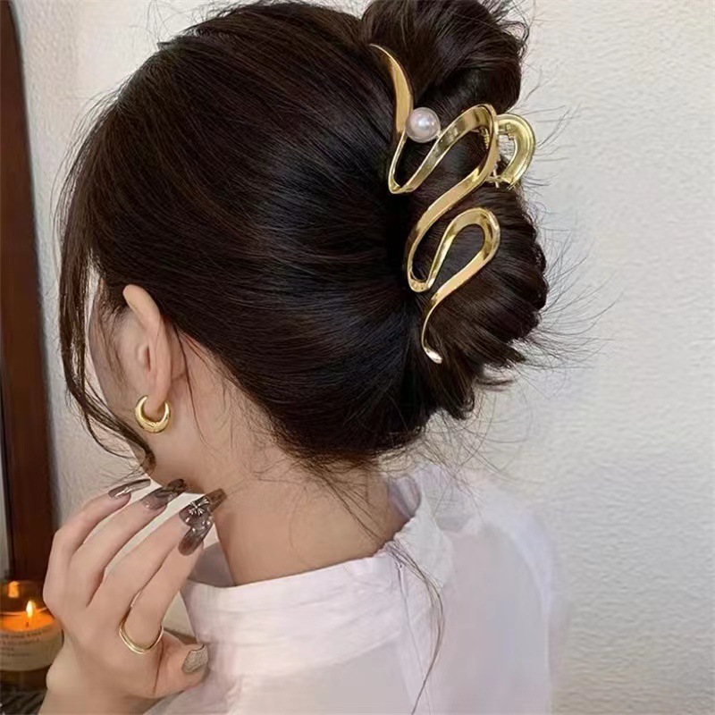 2023 Vintage Hollow Hair Clip  - Women'S Fashion Korea recensione e prezzo